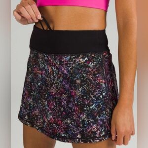EUC Size 18 Lululemon Pace Rival Skirt - Floral Spray Multi